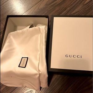Gucci  GG Marmont matelassé  super mini box and dust bag